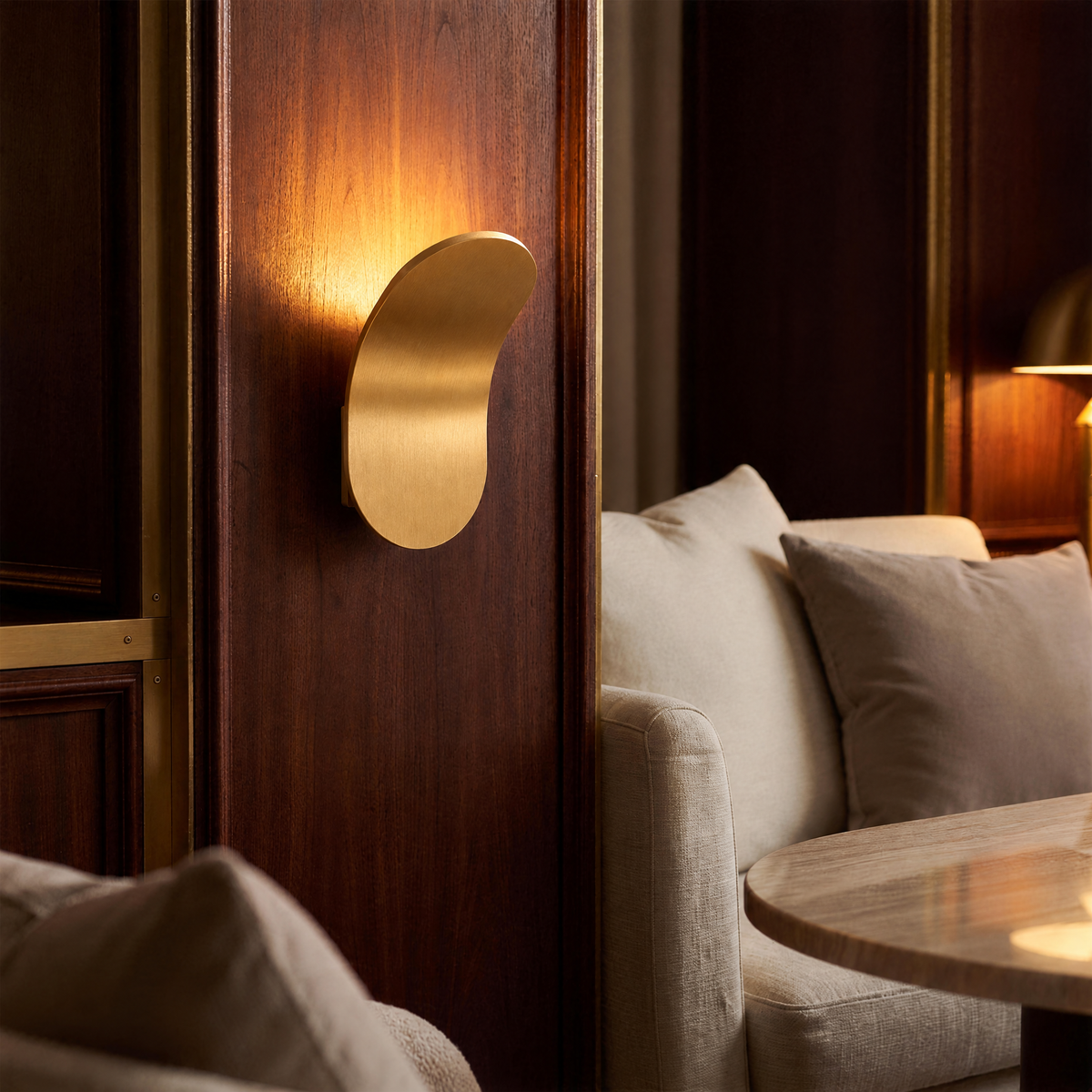 Arlo Curved Minimalist LED Wall Light