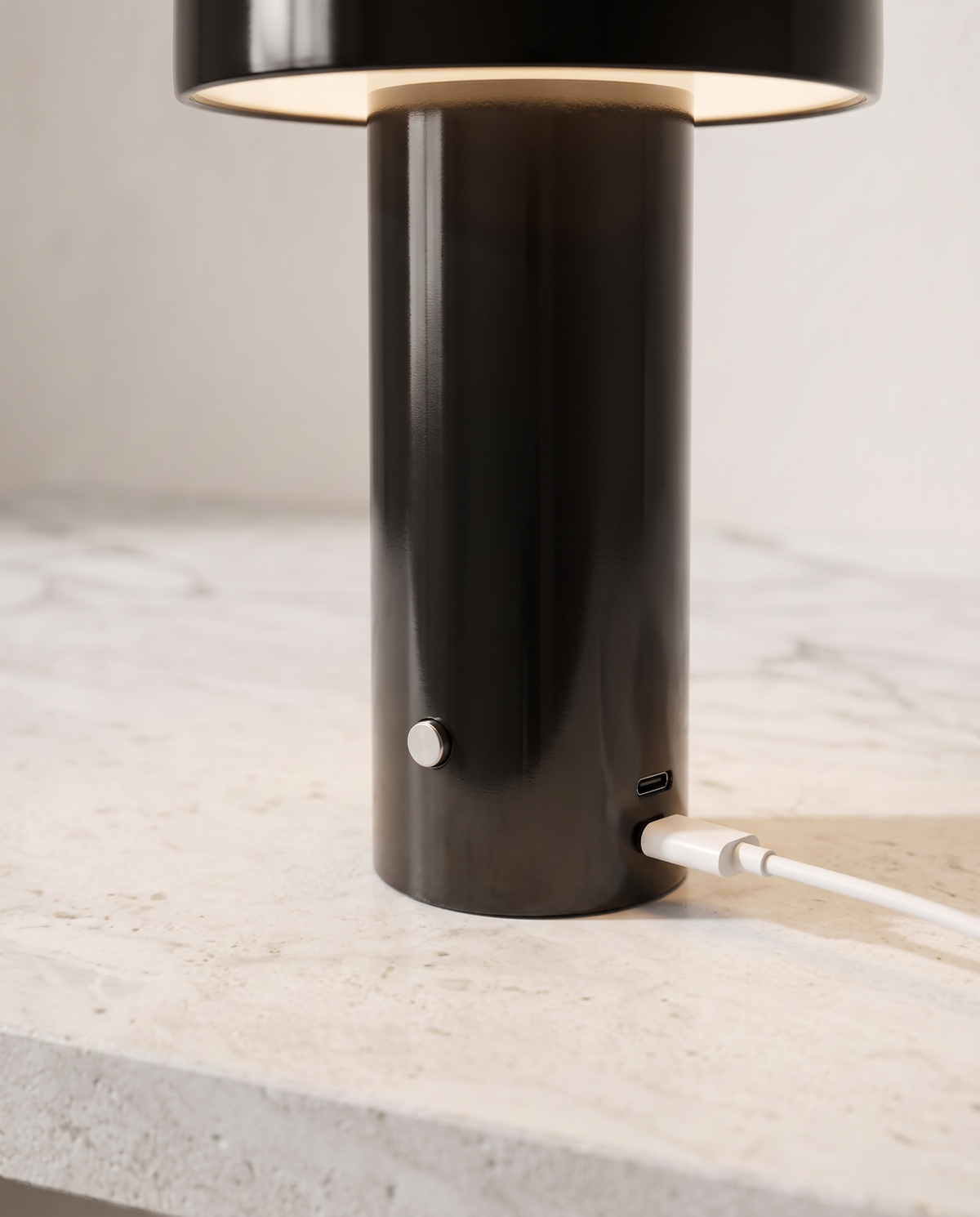 The Bud Cordless Table Lamp