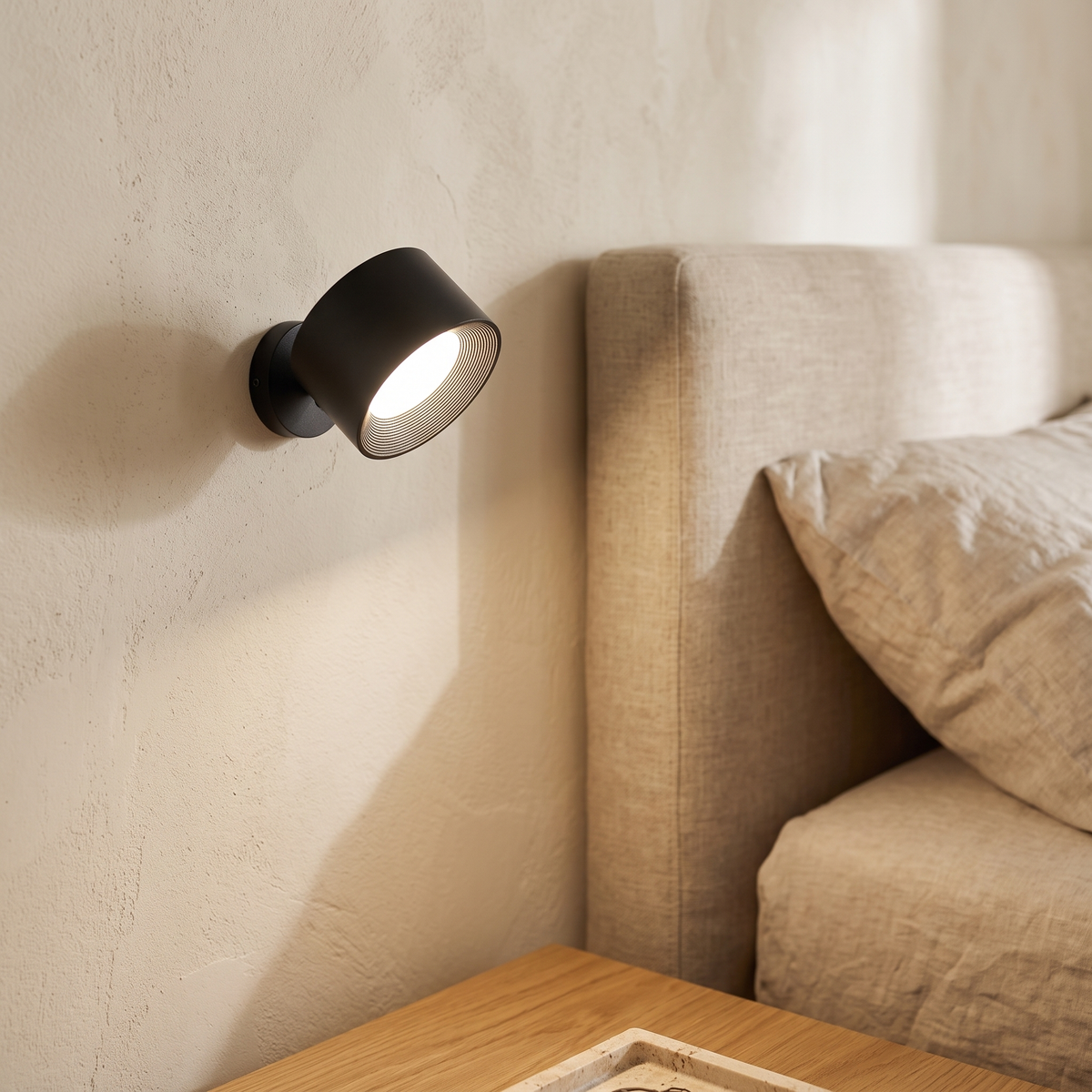 Vela USB Rechargeable LED Wall Light