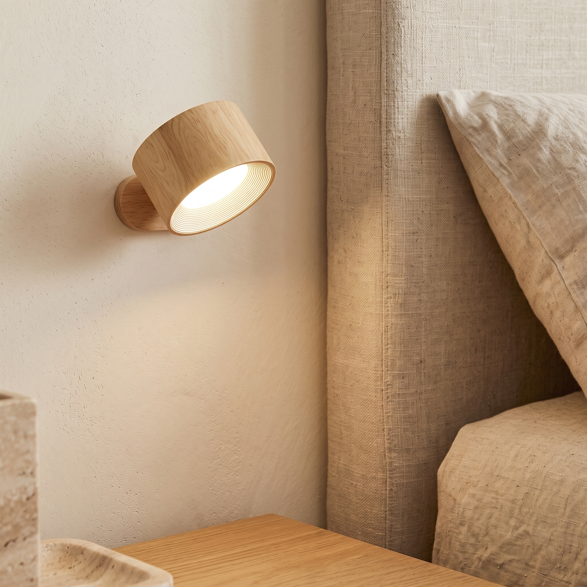 Vela USB Rechargeable LED Wall Light