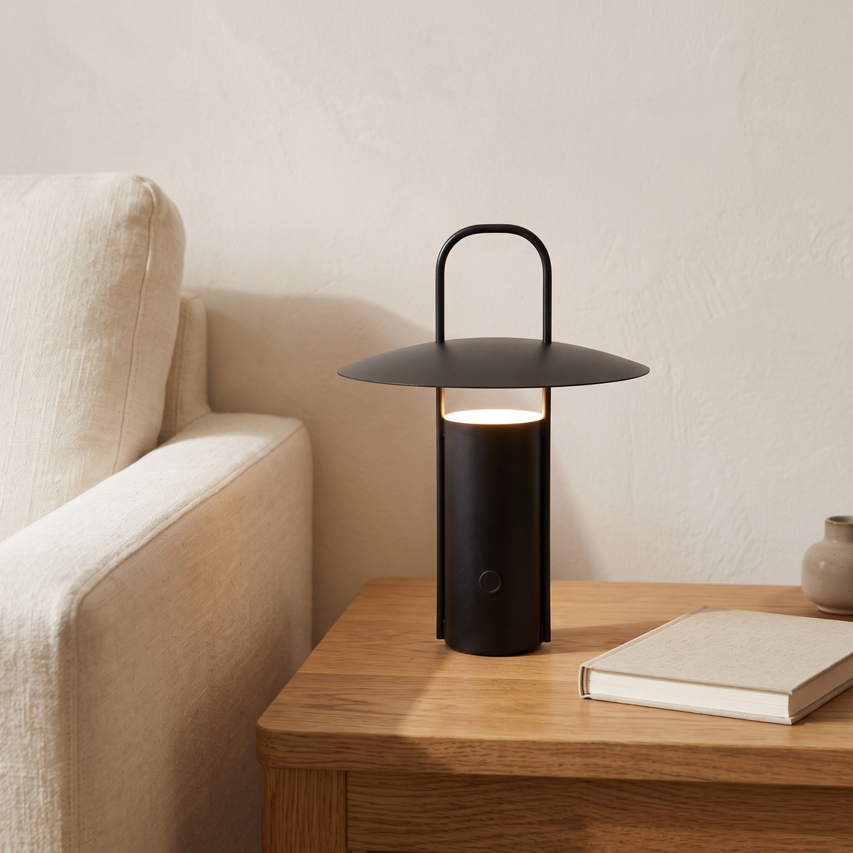 Rechargeable Handle Lantern Table Lamp