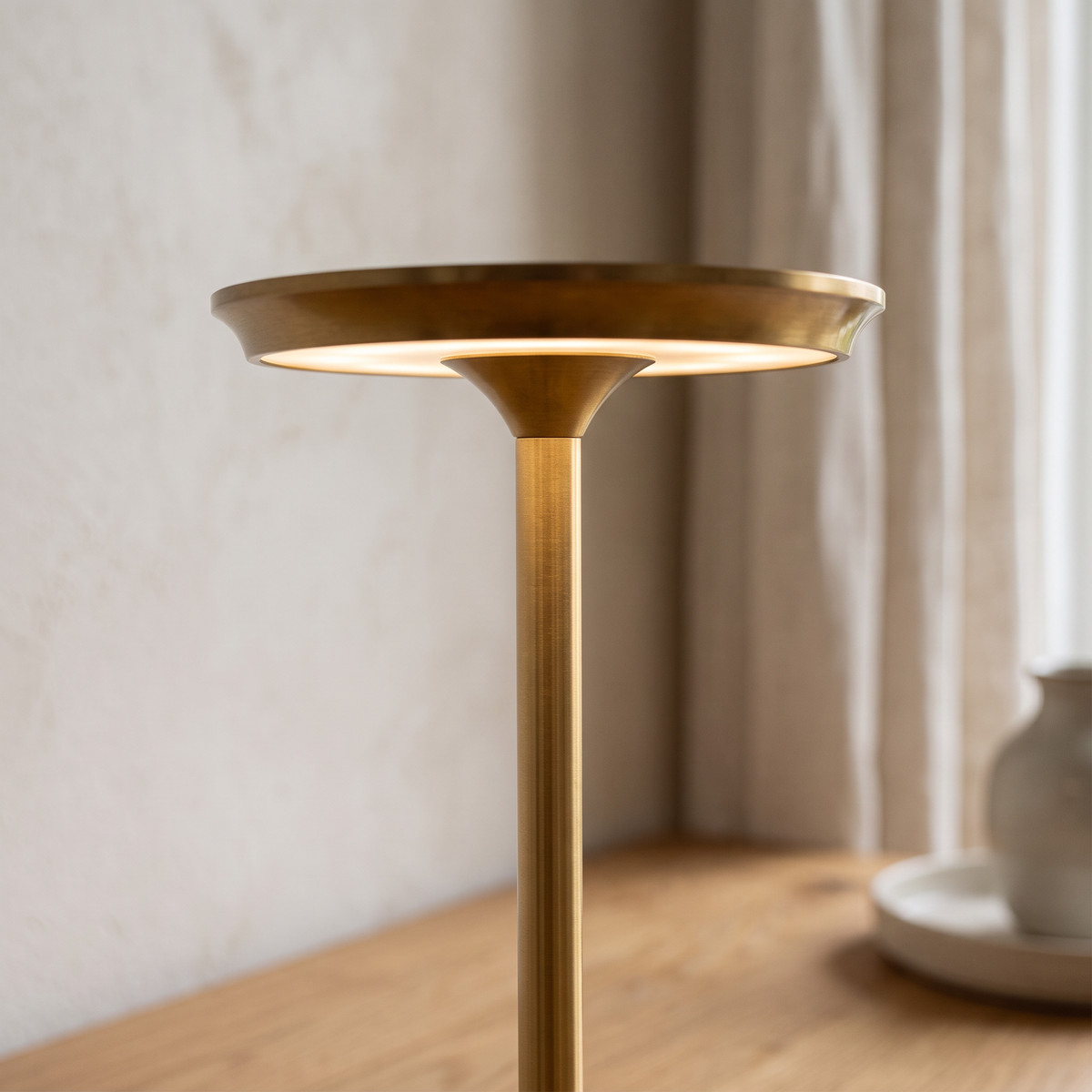 Rechargeable Disc Shade Table Lamp