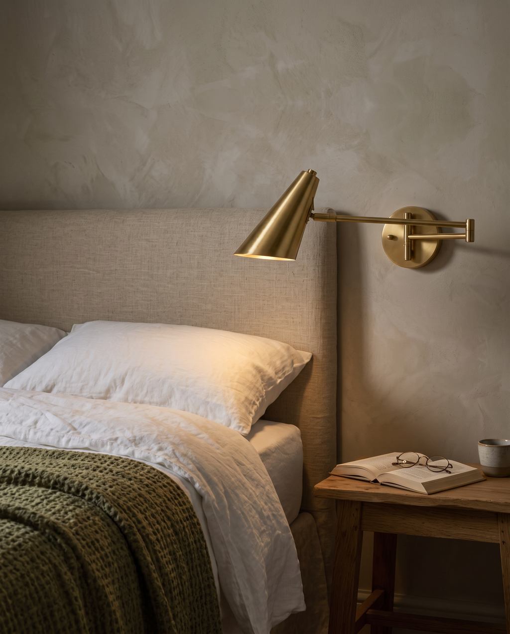 The Pivot Wall Light