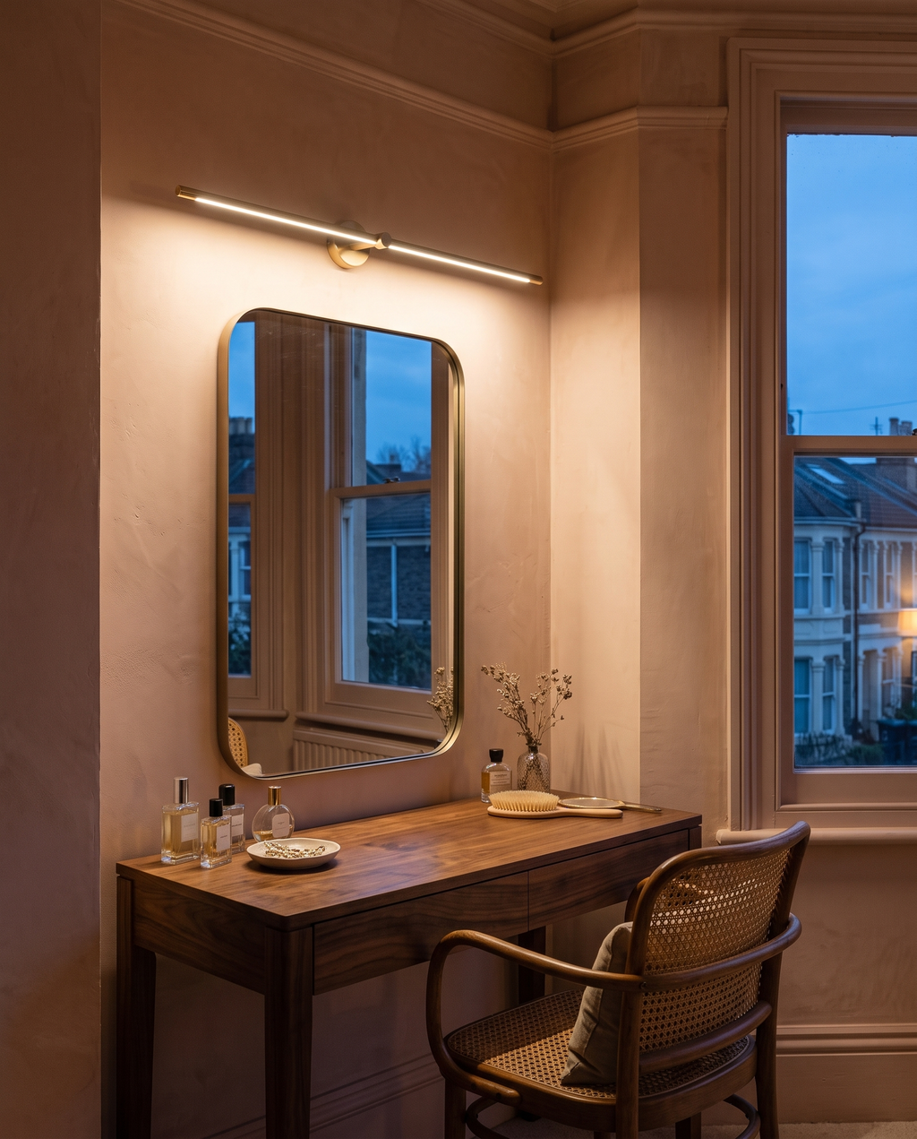 The Rail Wall Light
